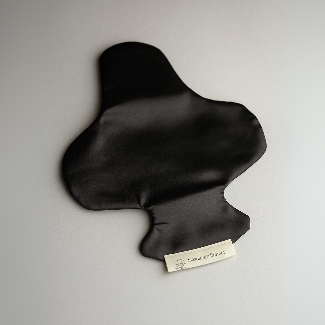 Satin helmet liner in black color